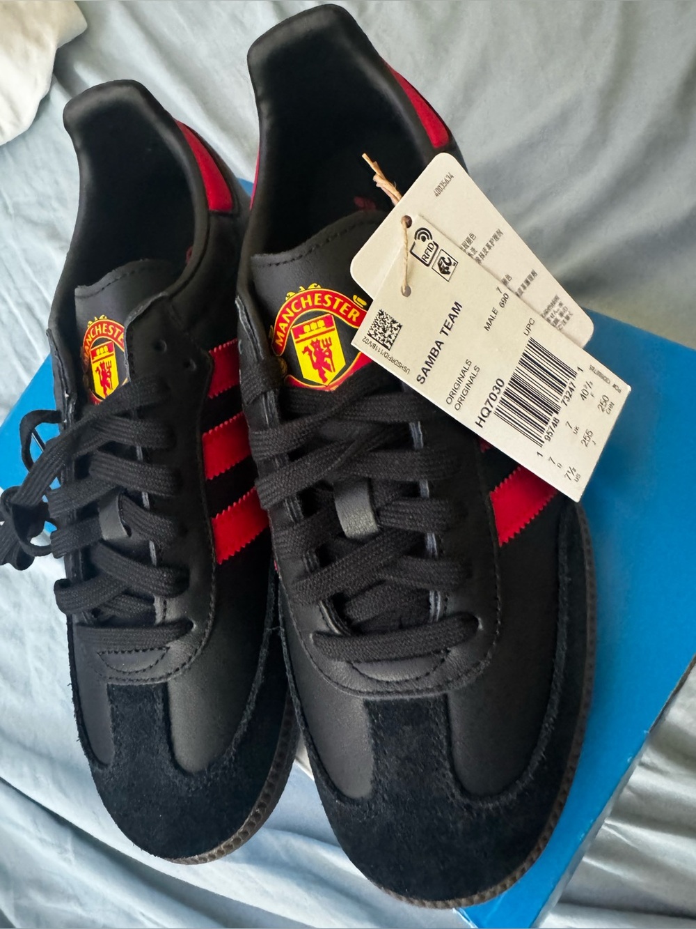 Adidas samba team Manchester United limited edition NIB NWT ! Size 7.5 men